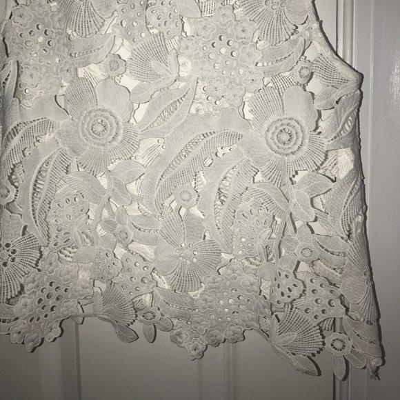 ‼️ Caution To The Wind White Eyelet Sleeveless Top - Picture 3 of 5